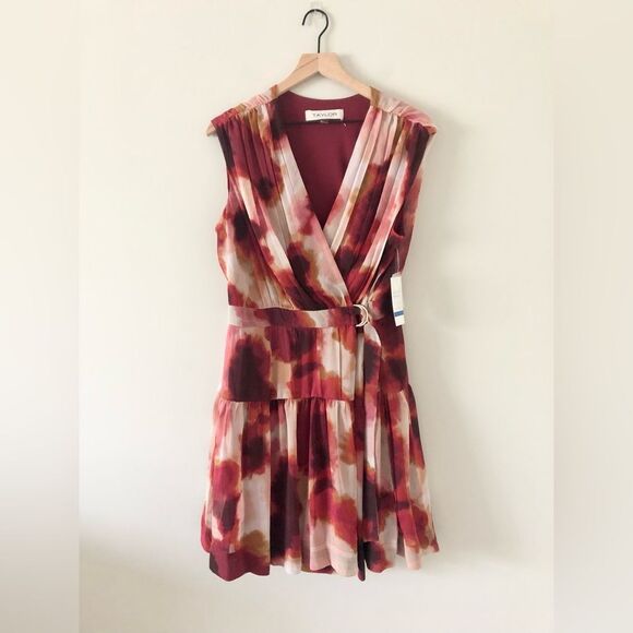 NWT Taylor Sleeveless Wrap Dress in Red Multi Watercolor Print - Size XL - Picture 3 of 12